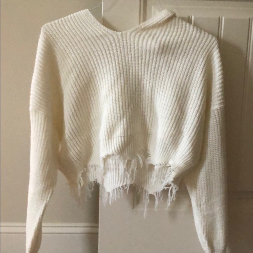 White cropped sweater with hood